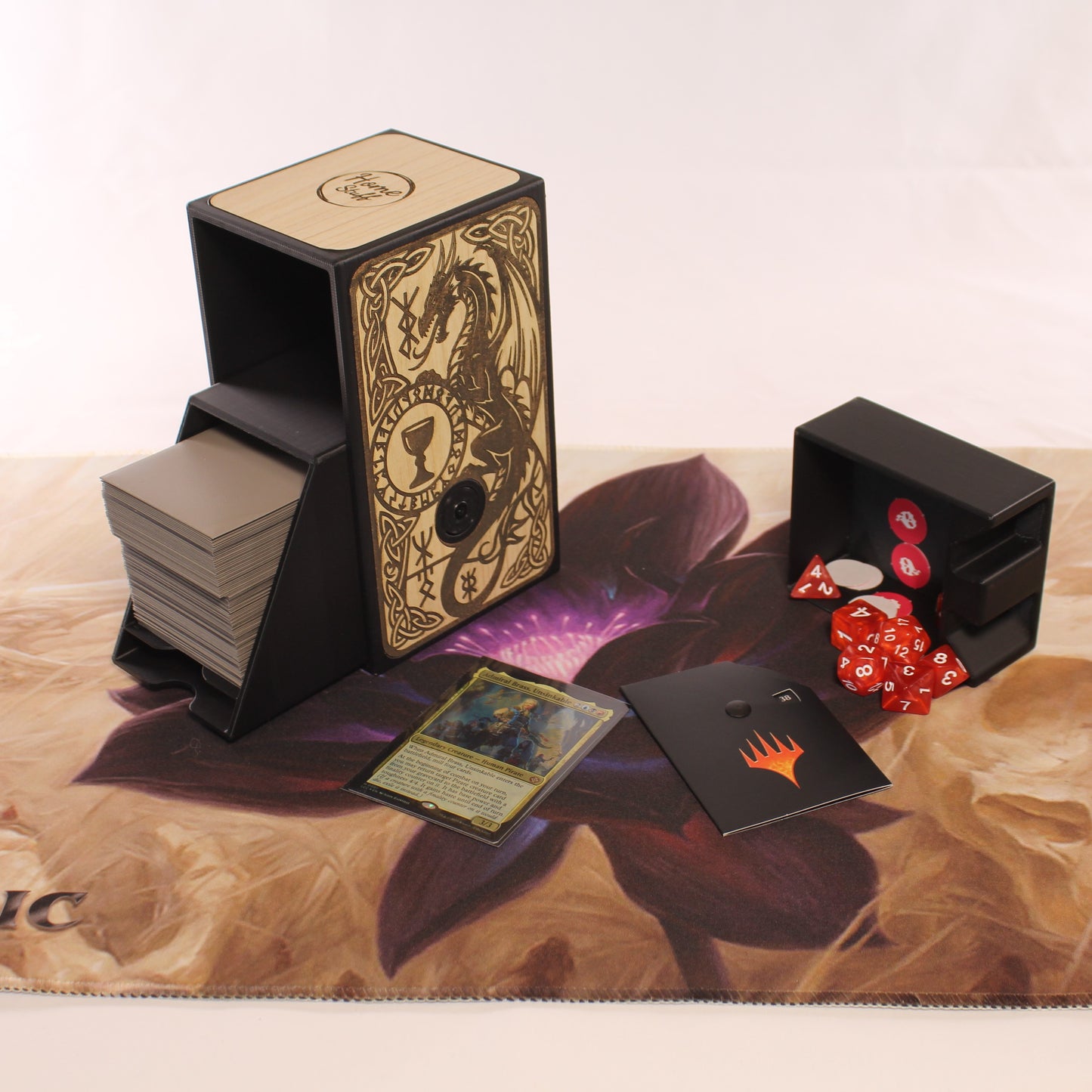 Batión-100 | Deck box para cartas y dados